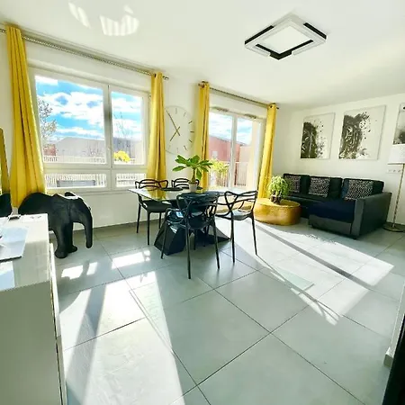 Beautiful Disneyland Paris Chessy (Seine-et-Marne)